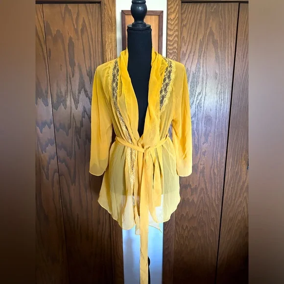NWT S Line by Lulu’s Kimono - Picture 1 of 6